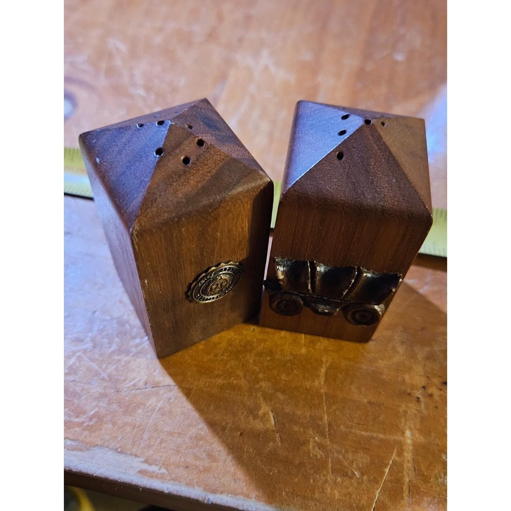 Vintage Walnut Salt and Pepper Shakers w/carved Carved Covered Wagon.  3015